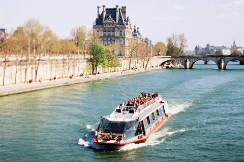 Croisiere promenade en bateau à Paris